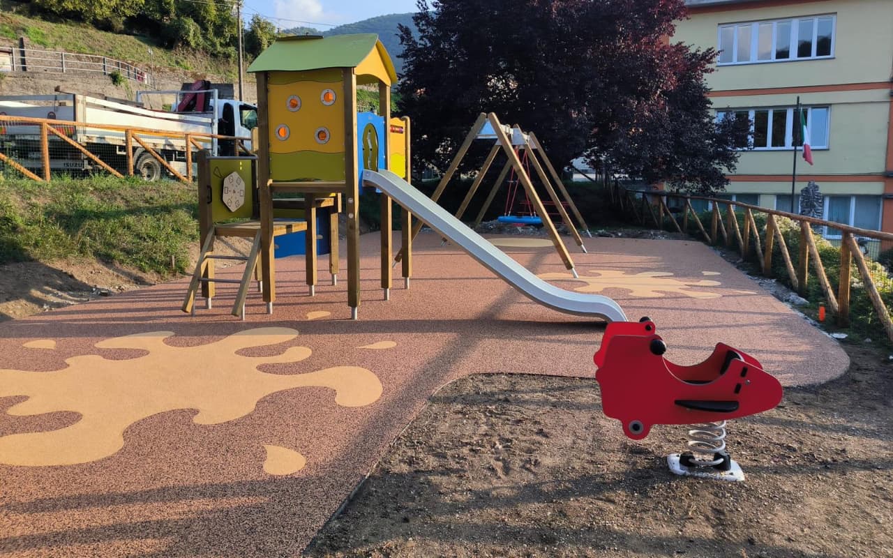 Parco giochi - Casola in Lunigiana - image 9