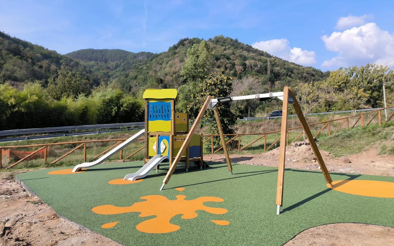 Parco giochi - Casola in Lunigiana - image 24