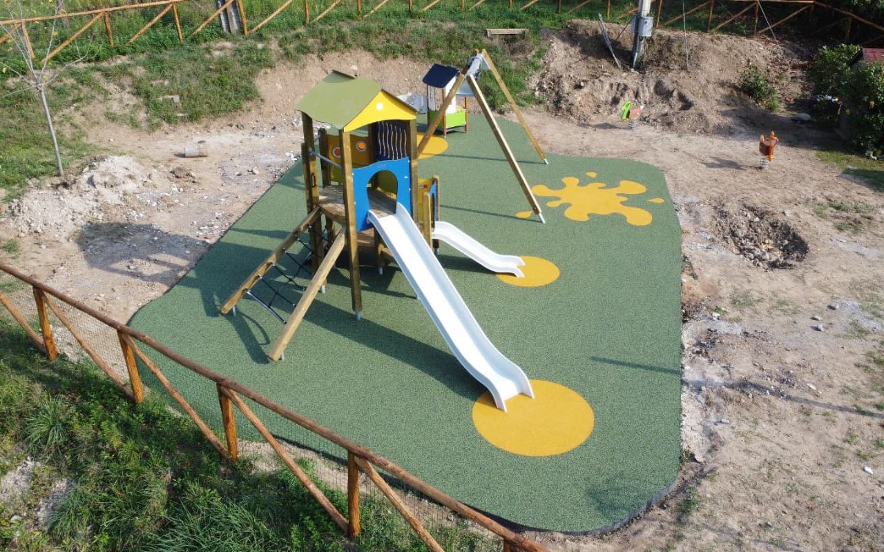 Parco giochi - Casola in Lunigiana - image 17