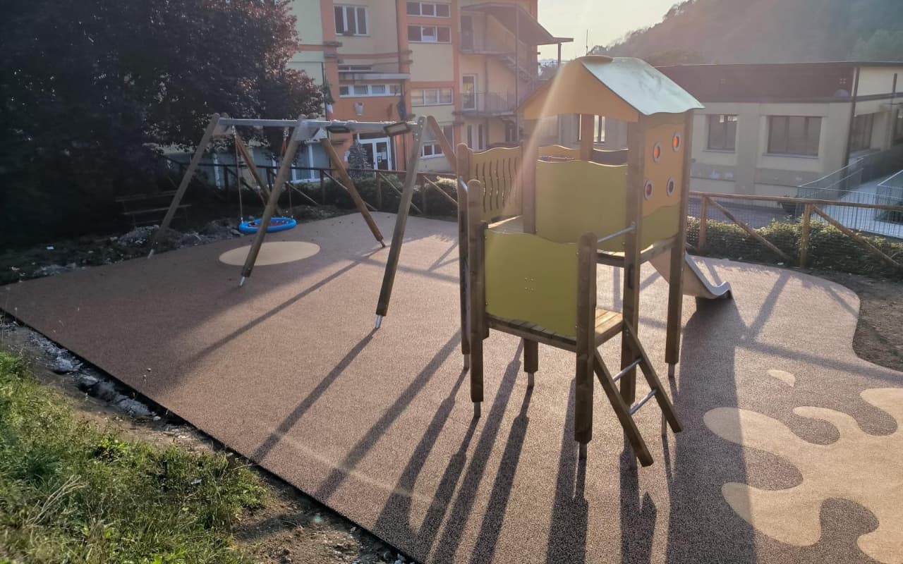 Parco giochi - Casola in Lunigiana - image 3