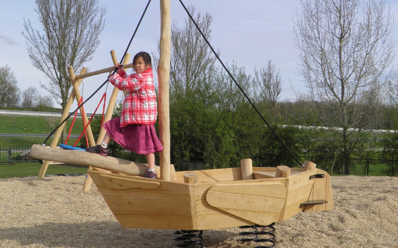 BOOT MIT SPRUNGFEDERN - Immagine 4