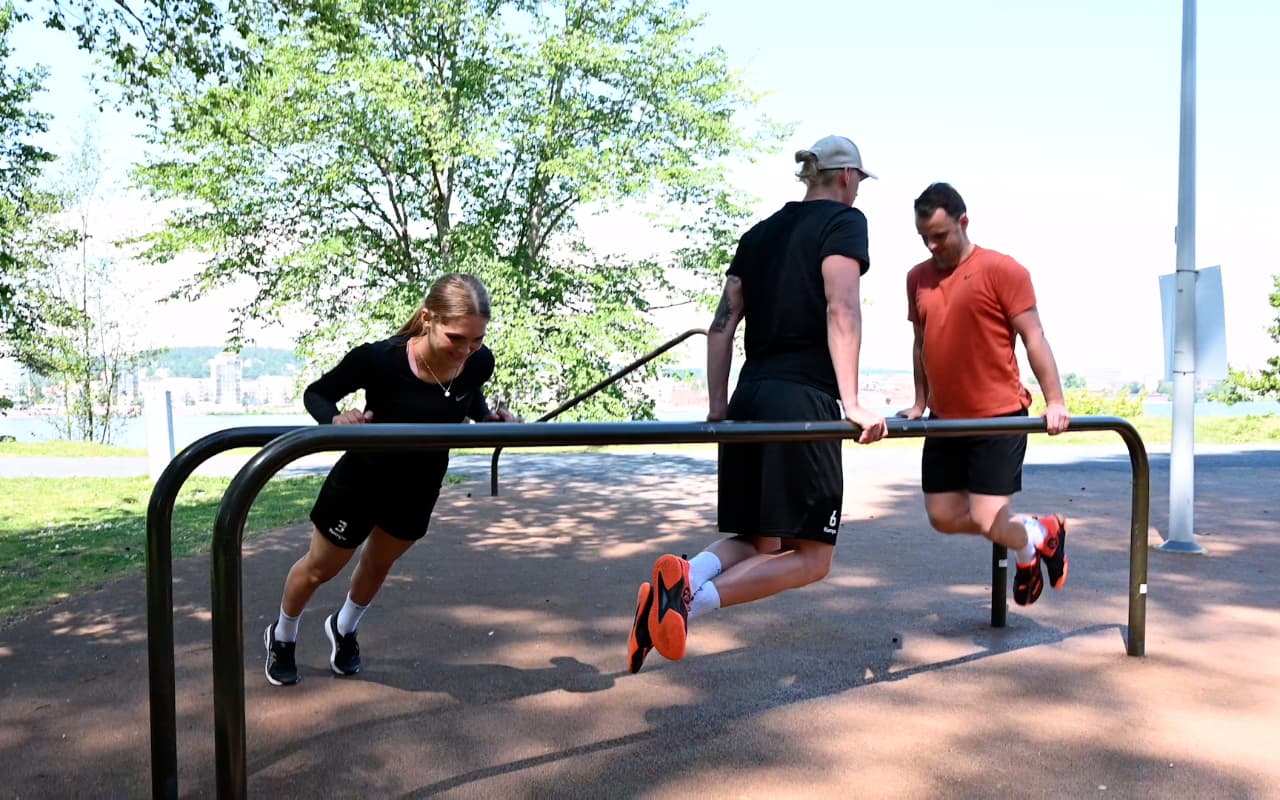 PARALLEL BARS - Immagine 9