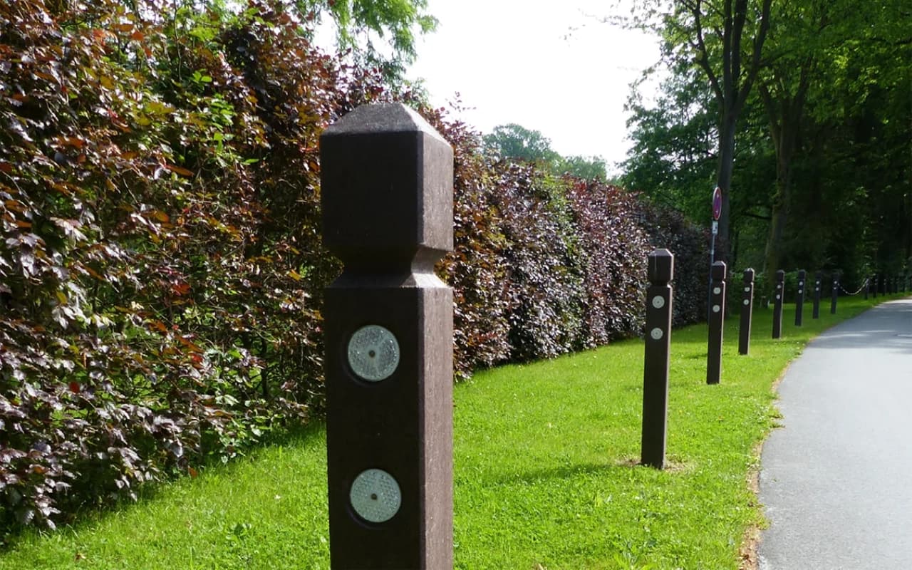 PYRAMID BOLLARD - Immagine 4