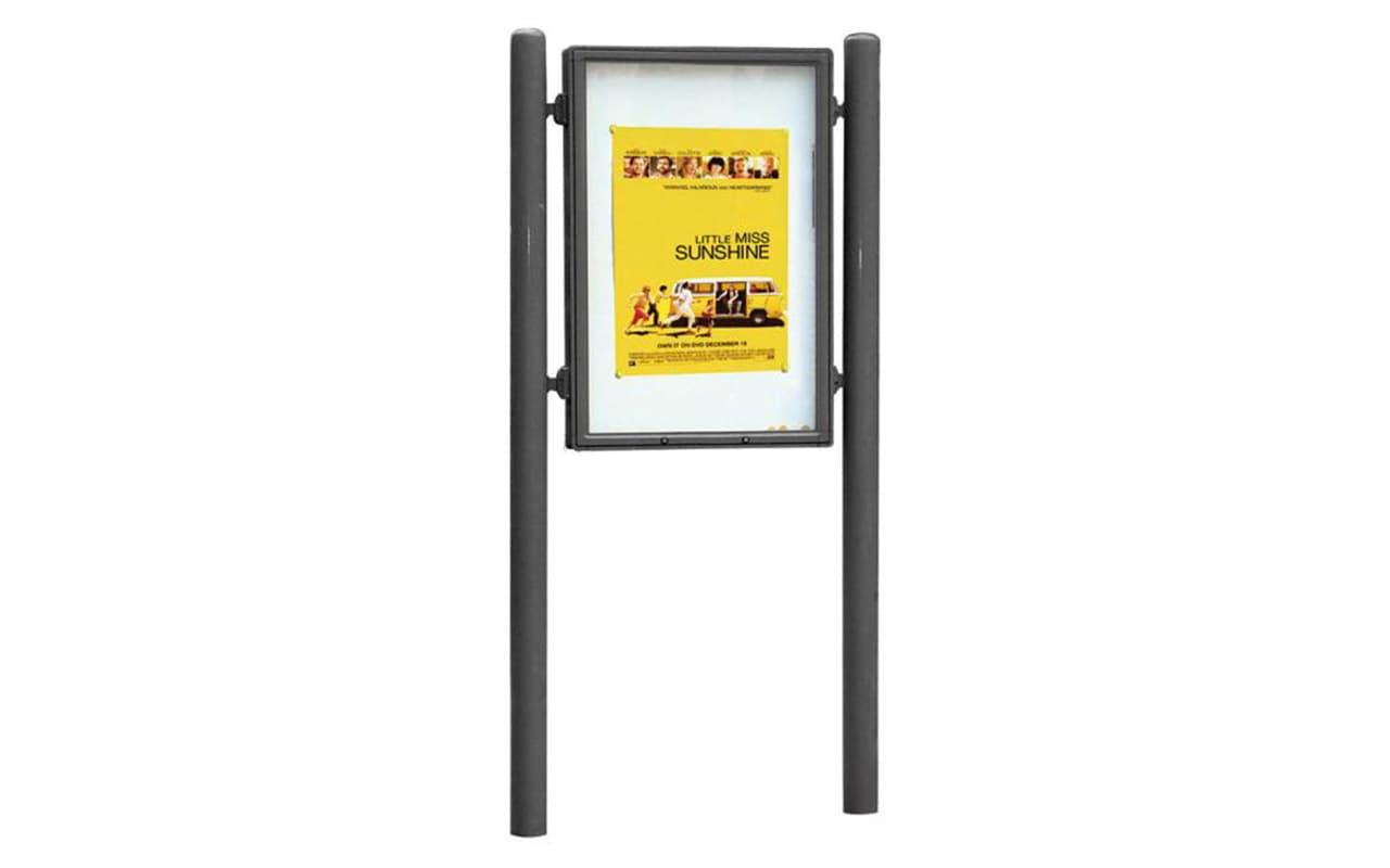 bacheca vega in acciaio zincato laccato e alluminio, in diverse colorazioni, vetro antisfondamento, disponibile con porte, 2 serrature di sicurezza_1