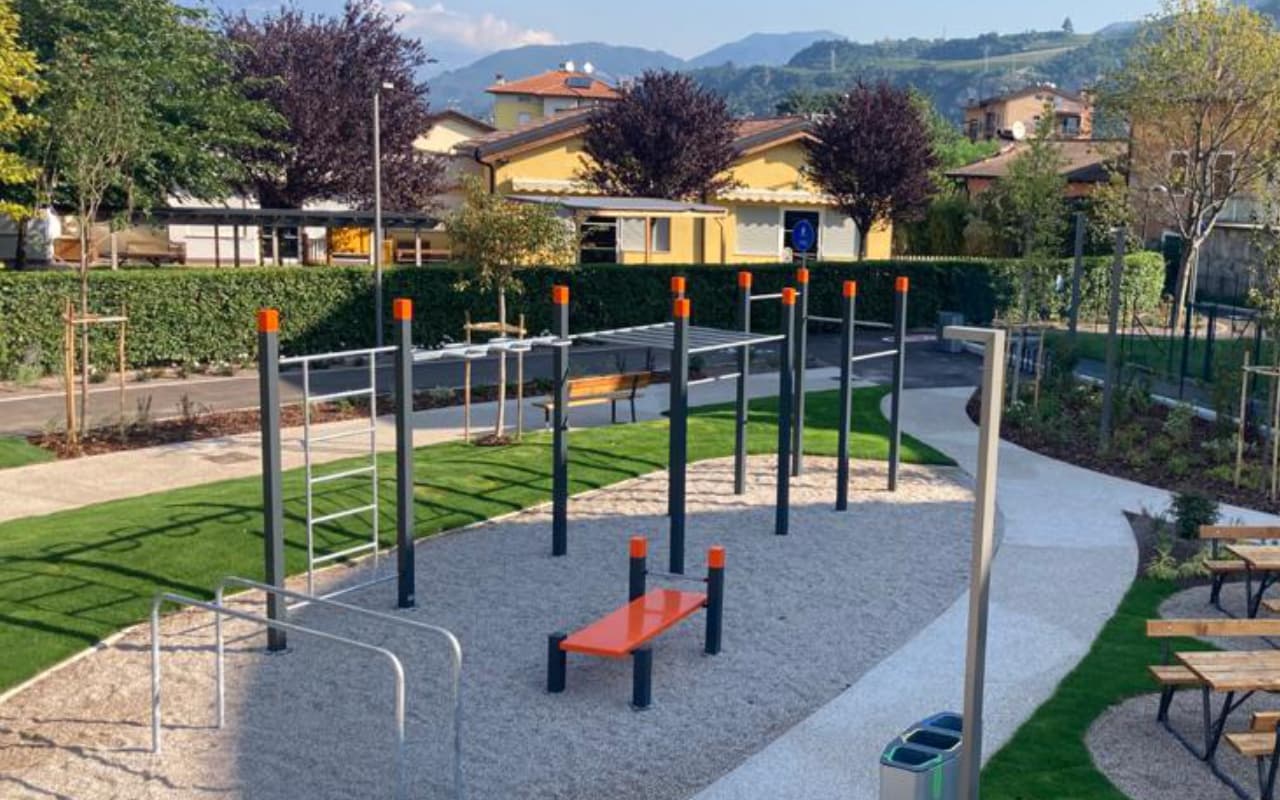 Wall Wave Monkey Bars 4 Pull up Bars - Immagine 2