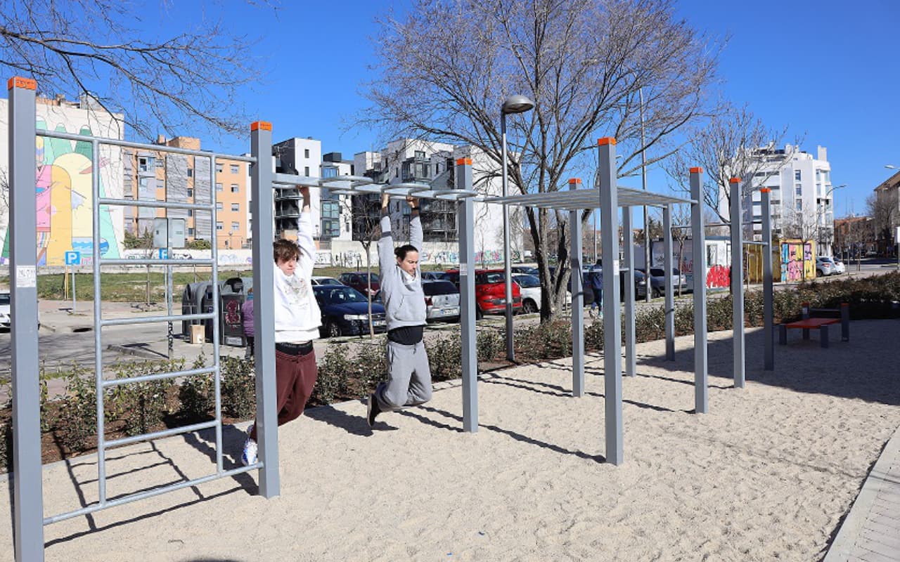 Wall Wave Monkey Bars 4 Pull up Bars - Immagine 4