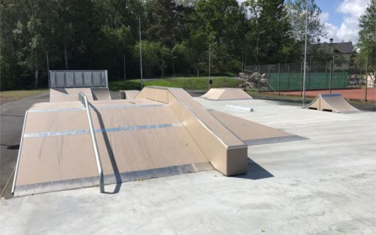 FUN BOX 13 - Concrete Skatepark - Concrete Skatepark