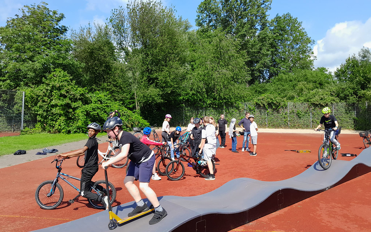 LINEA PRINCIPIANTE - Pump track in compensato marino - Pump track in compensato marino