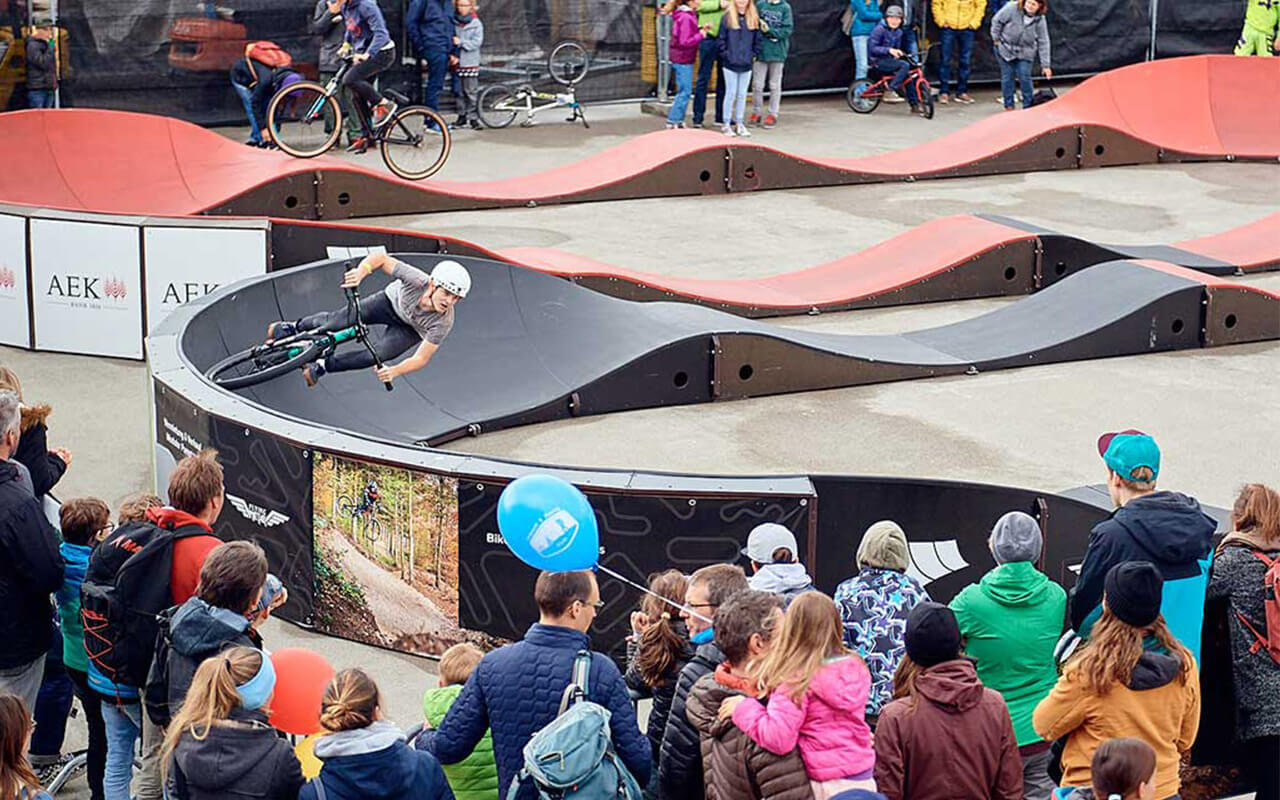 SPEEDSTAR - Pump Track in Marine Plywood - Pump Track in Marine Plywood