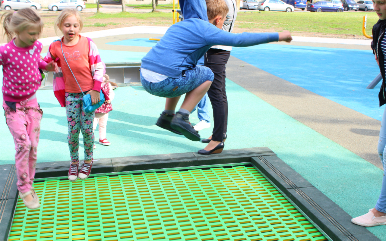 SMALL TRAMPOLINE - Trampoline für spielplatze - Trampoline für spielplatze