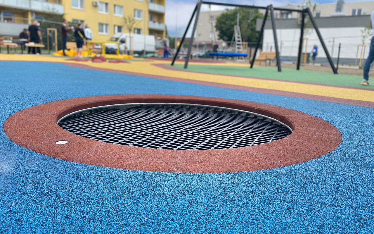 TRAMPOLINE CRATER ROUND - Trampoline für spielplatze - Trampoline für spielplatze