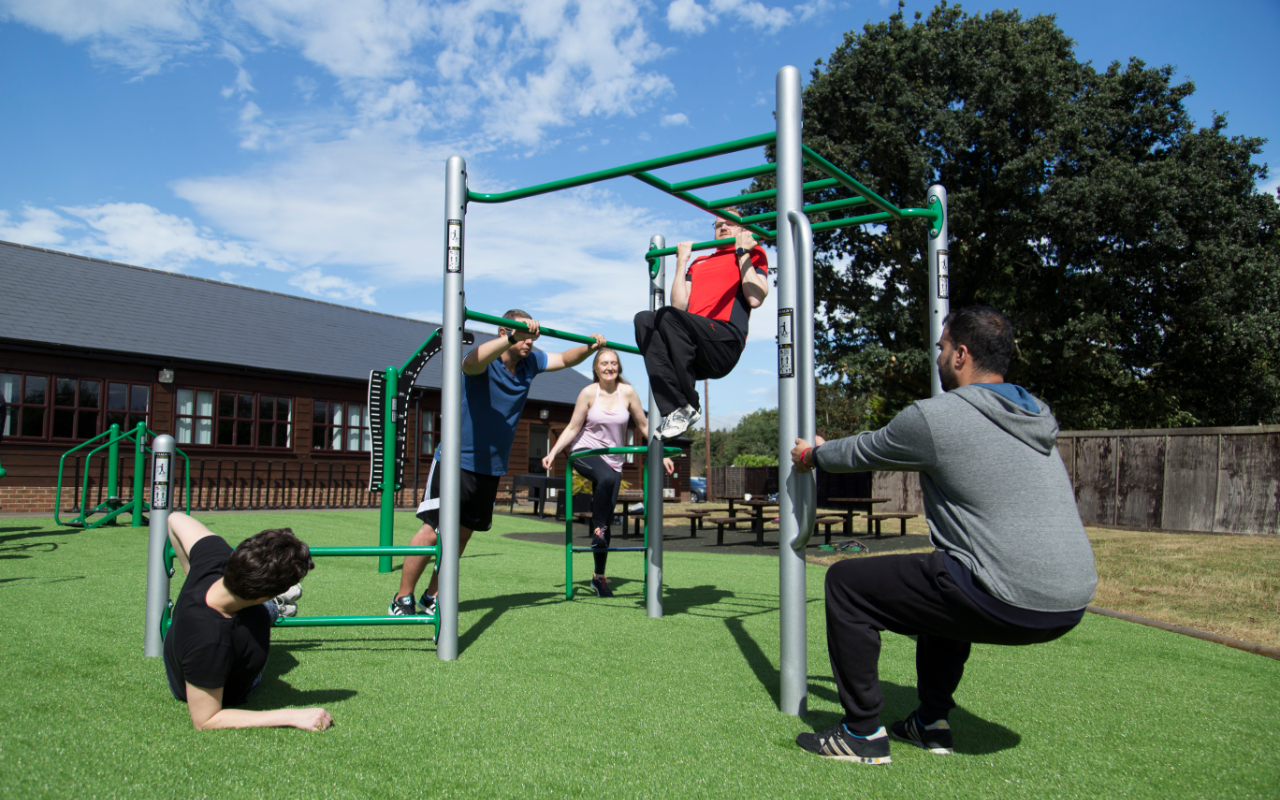 MULTI PURPOSE FITNESS FRAME - Outdoor gym - Outdoor gym