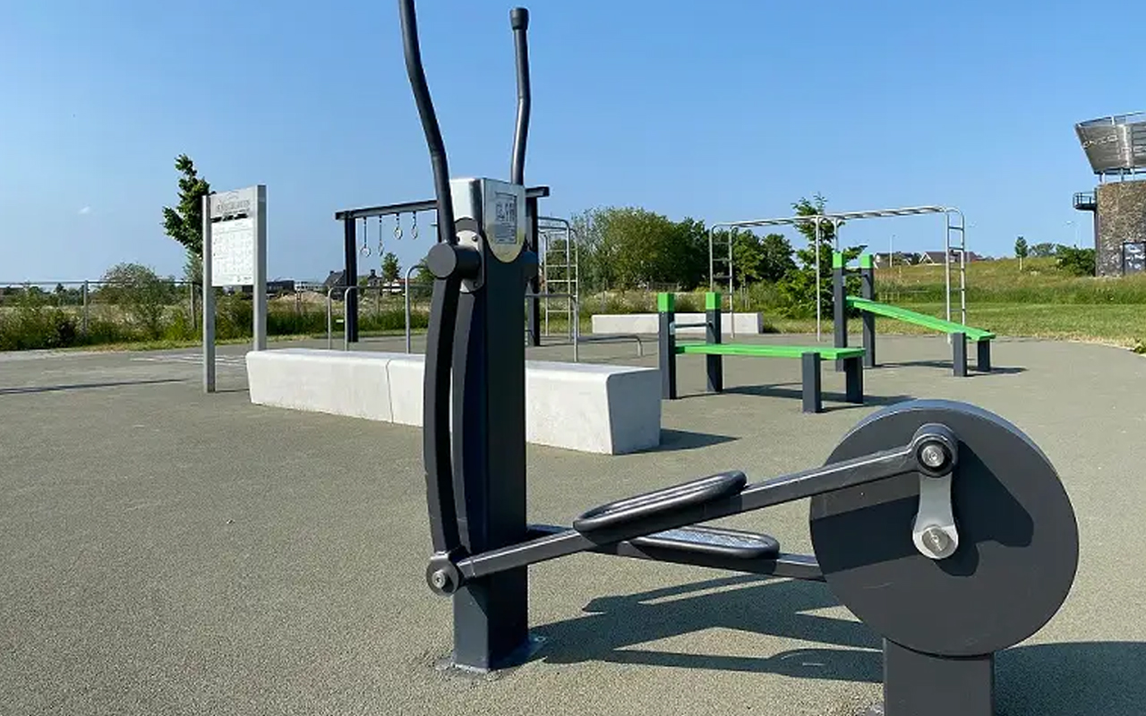 CROSS FIT - Outdoor Fitness - Outdoor Fitness