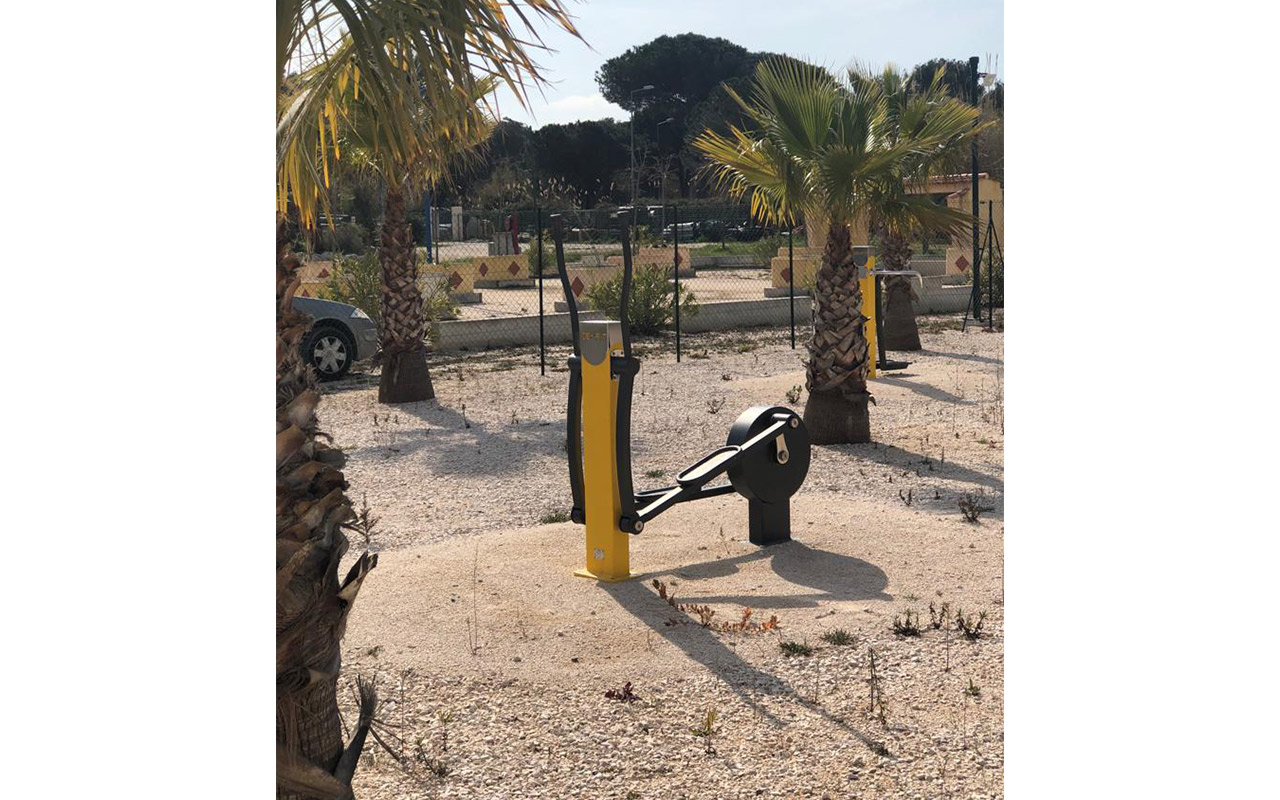 CROSS FIT - Outdoor Fitness - Outdoor Fitness